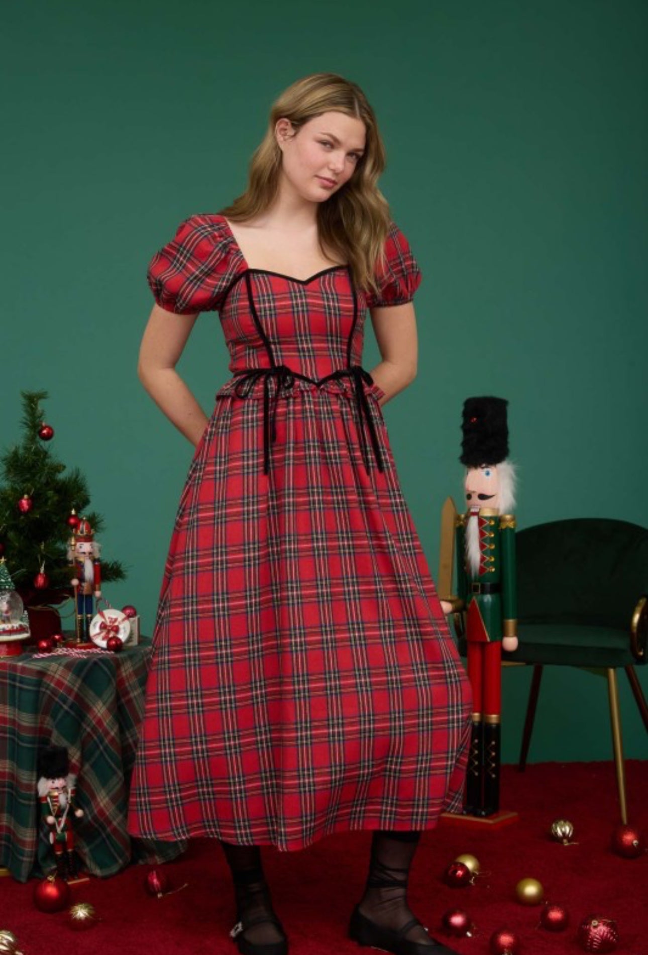 Angelita Midi  Dress   a cuadros con mangas abullonadas y ribete de terciopelo