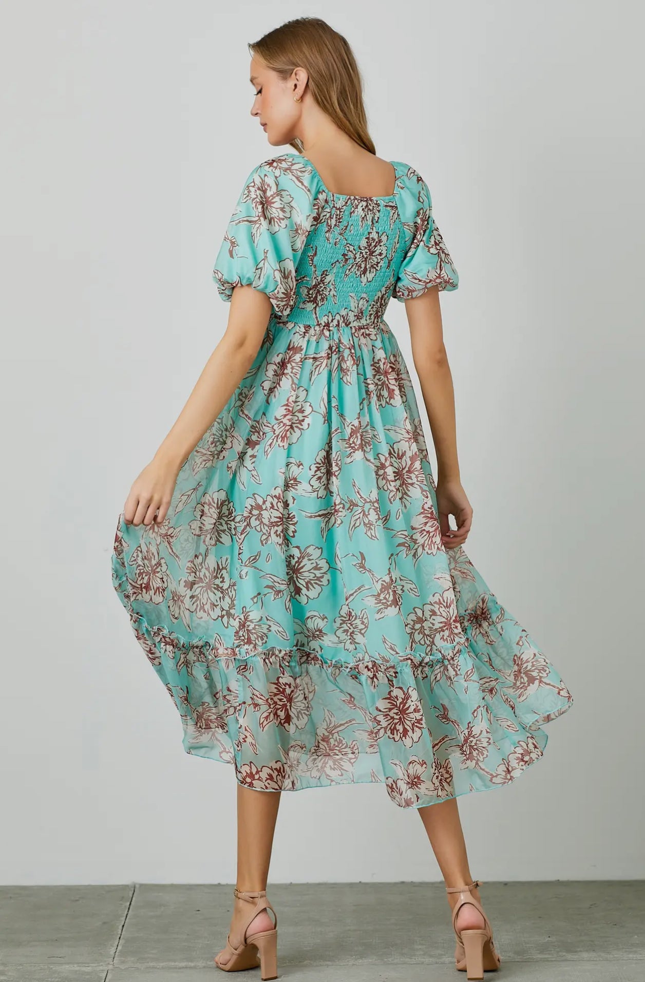Cielo Dress                                               Vestido largo con manga de burbujas y estampado floral
