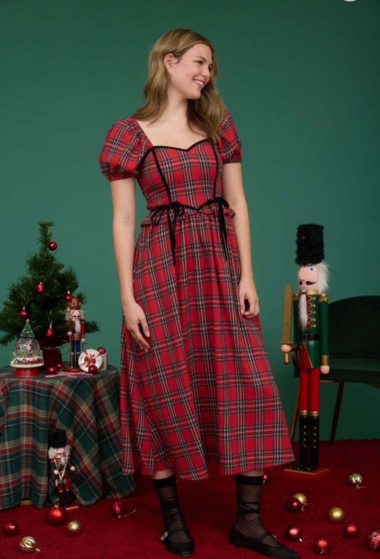 Angelita Midi  Dress   a cuadros con mangas abullonadas y ribete de terciopelo
