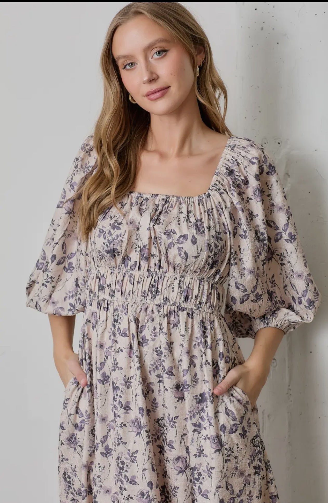 Indy  Maxi Dress                                      vestido, maxi de manga larga con escote cuadrado y estampado floral