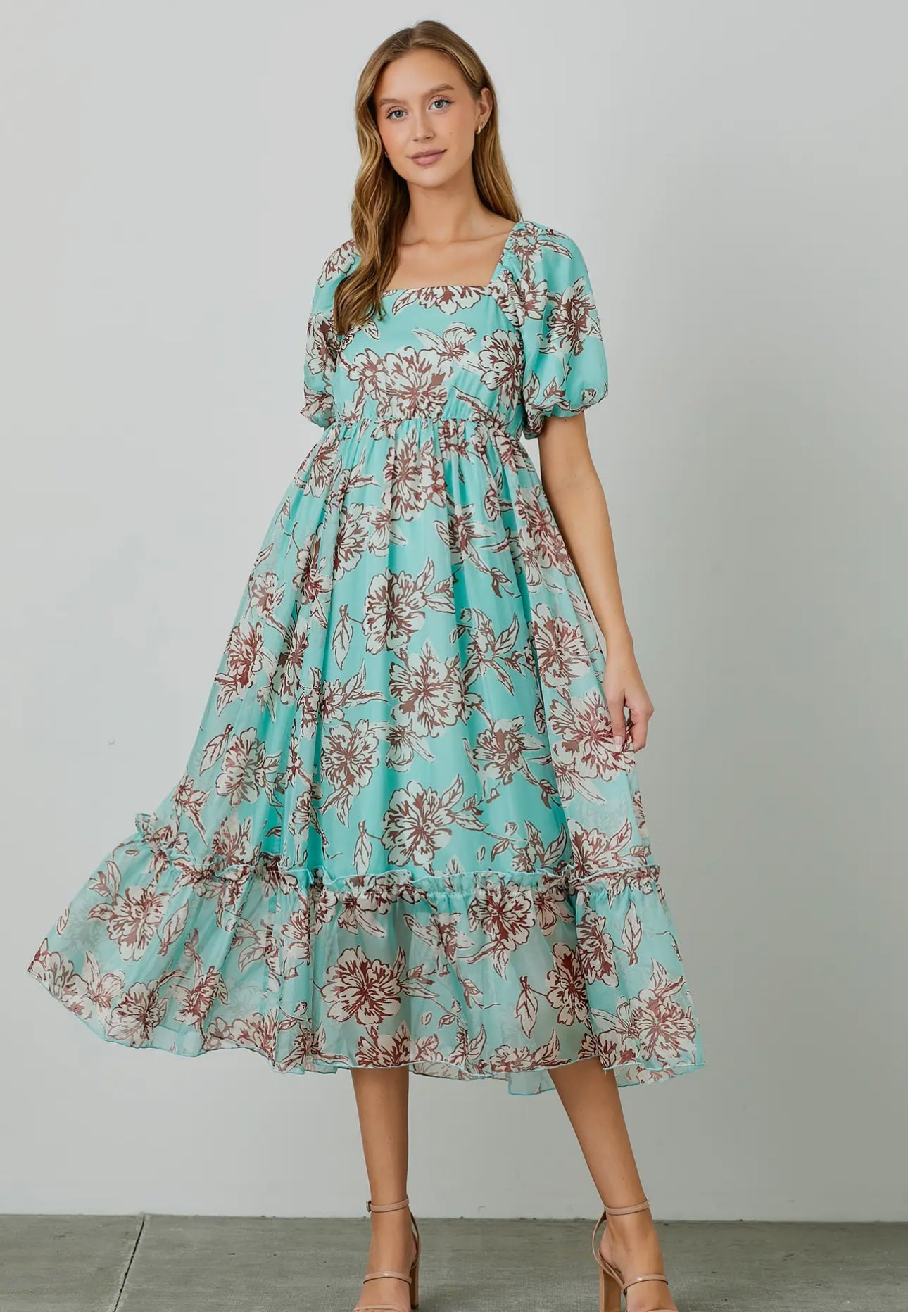 Cielo Dress                                               Vestido largo con manga de burbujas y estampado floral