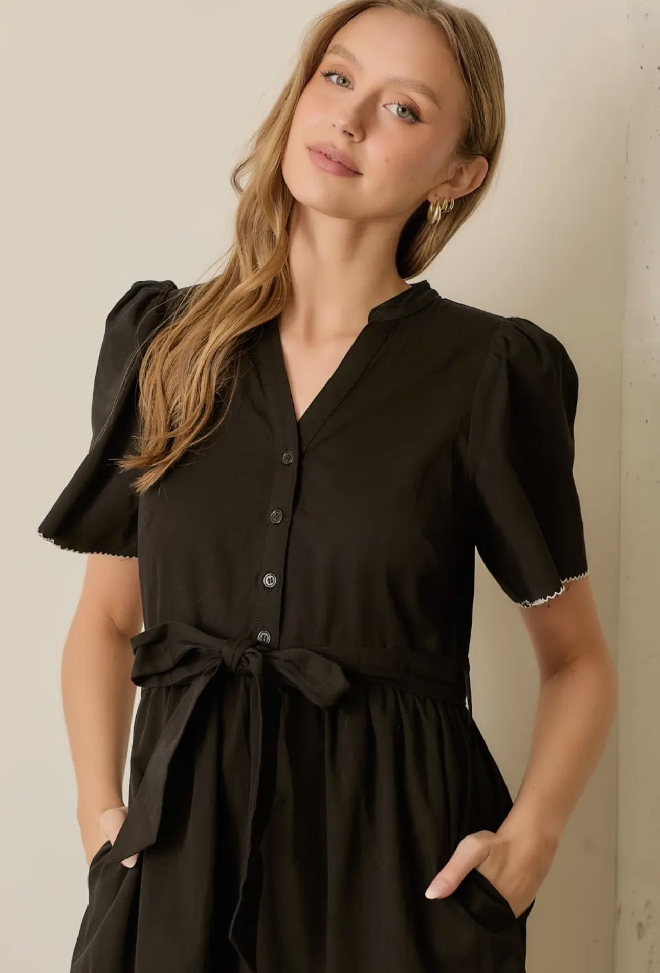 Vestido largo con lazo a la cintura