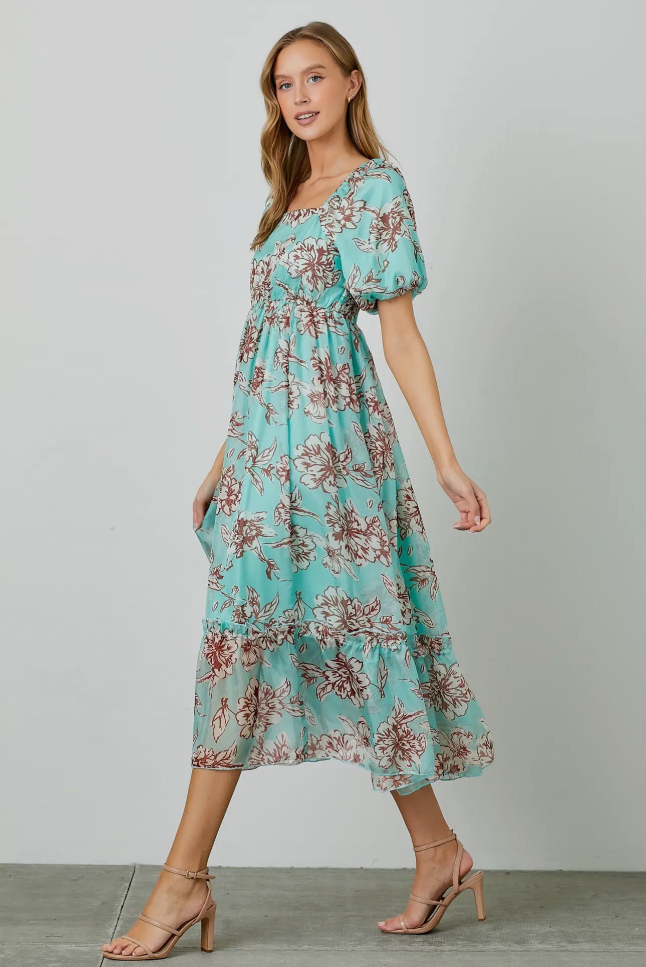 Cielo Dress                                               Vestido largo con manga de burbujas y estampado floral