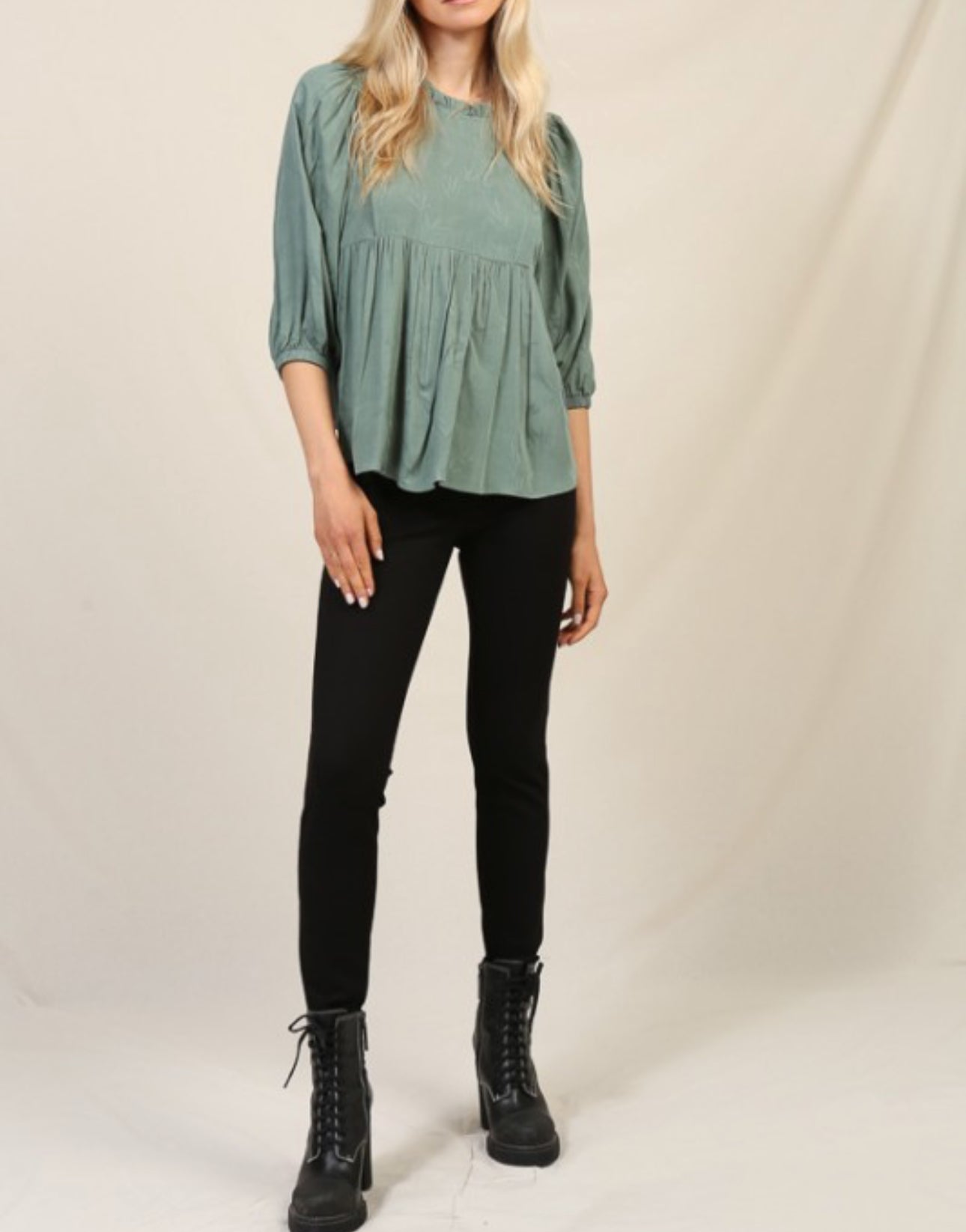 Blusa con volantes de jacquard Jade