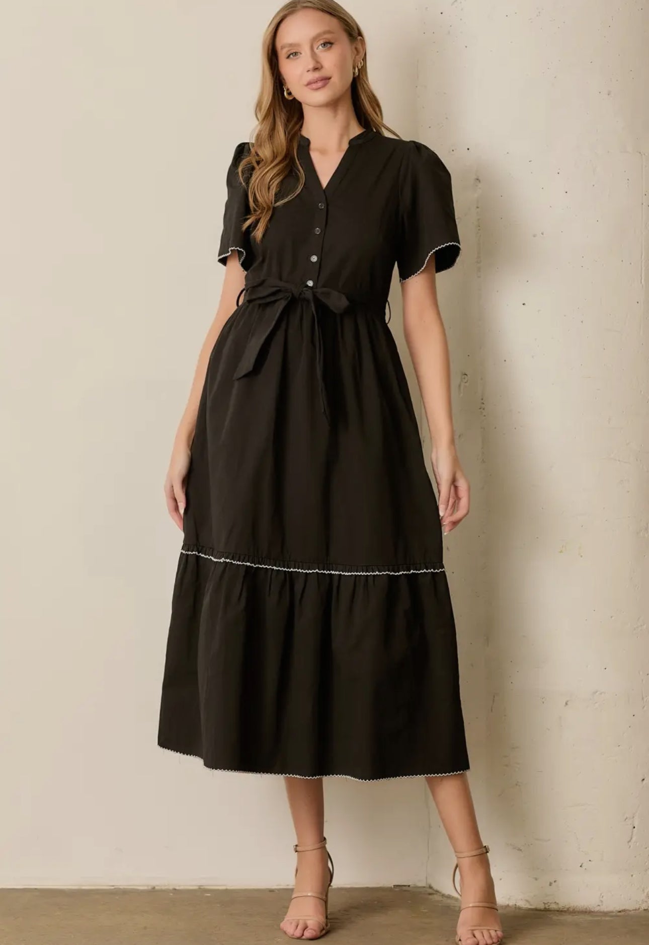 Vestido largo con lazo a la cintura