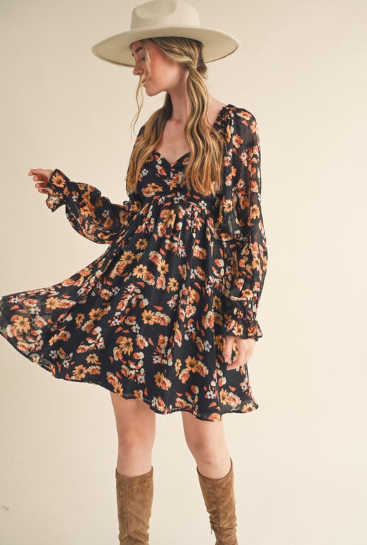 Jasmin Mini Dress                                           Minivestido con mangas abullonadas y estampado floral