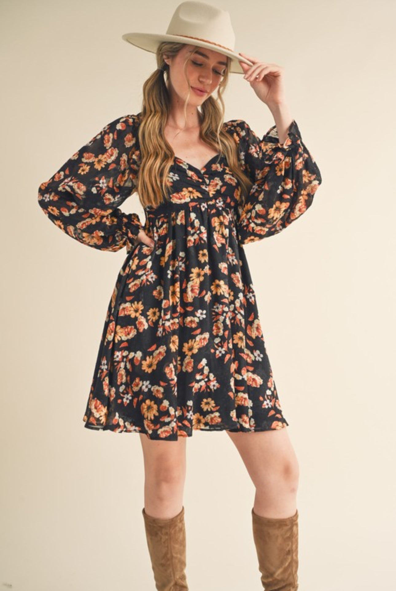 Jasmin Mini Dress                                           Minivestido con mangas abullonadas y estampado floral