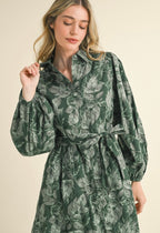 Adela Midi Dress                                 Vestido midi camisero con estampado de hojas