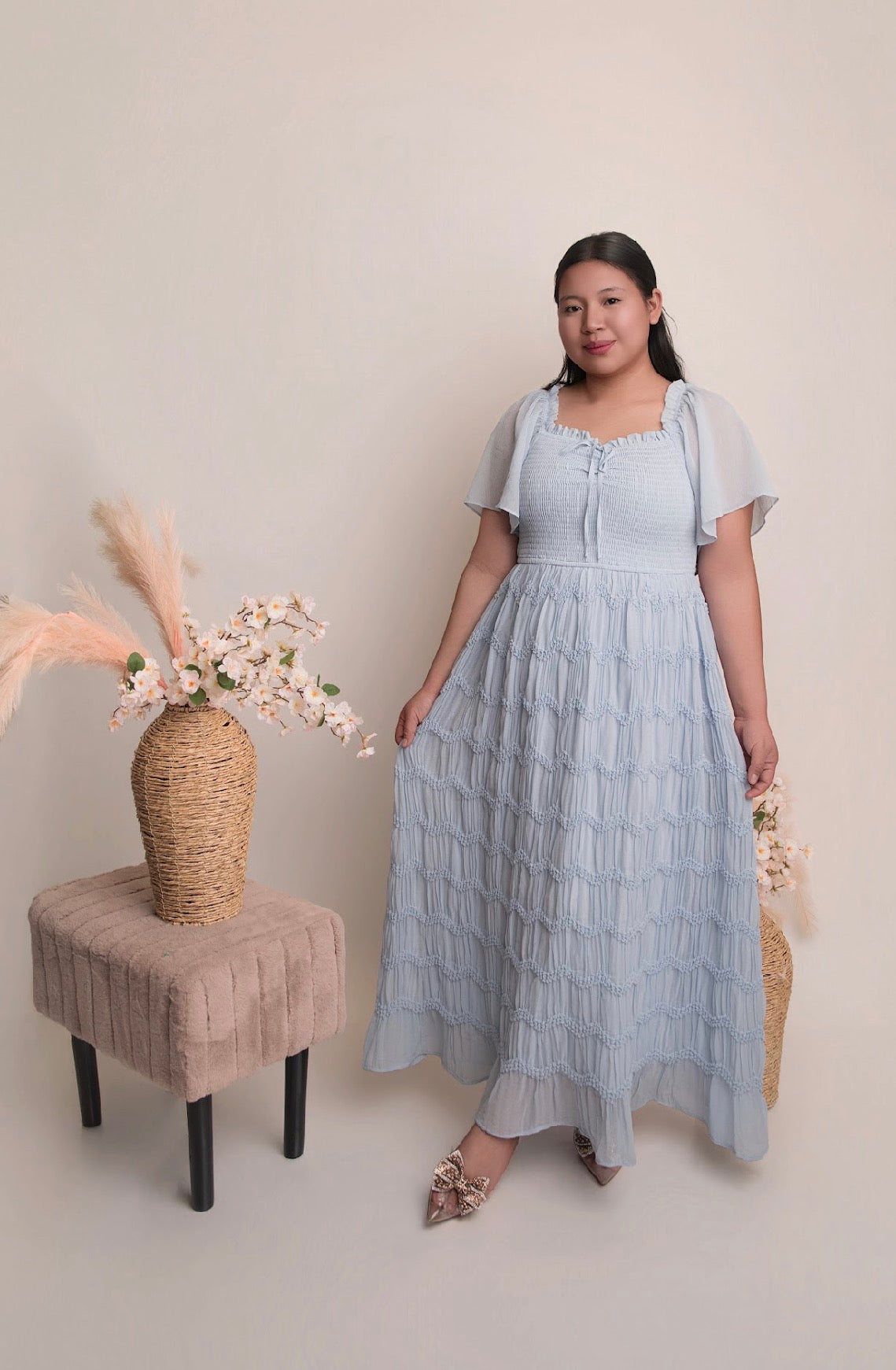 Elegant Midi Dress with Smocking and Ruffled Sleeves