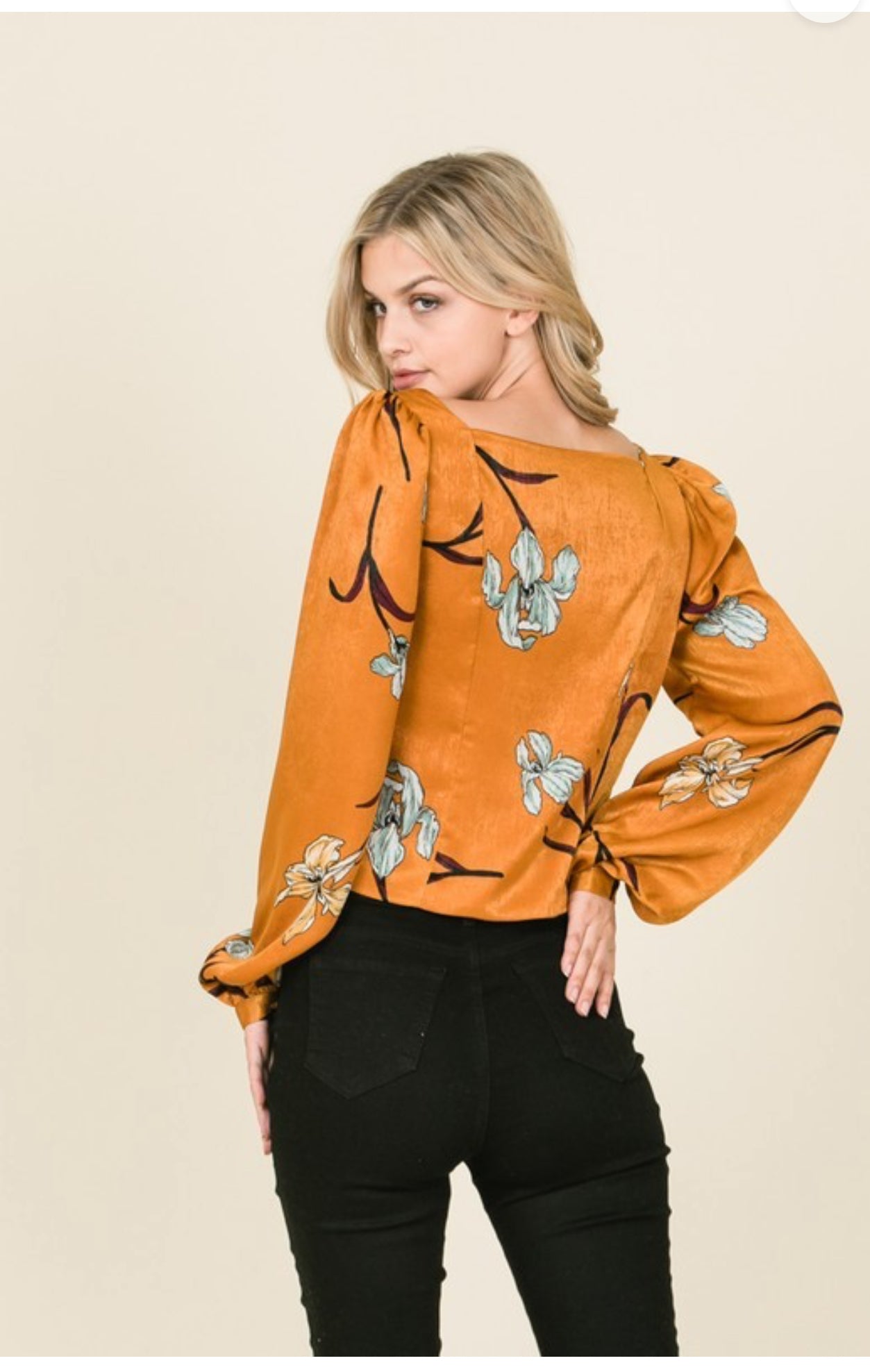 Satén con estampado floral bohemio Dreamss
