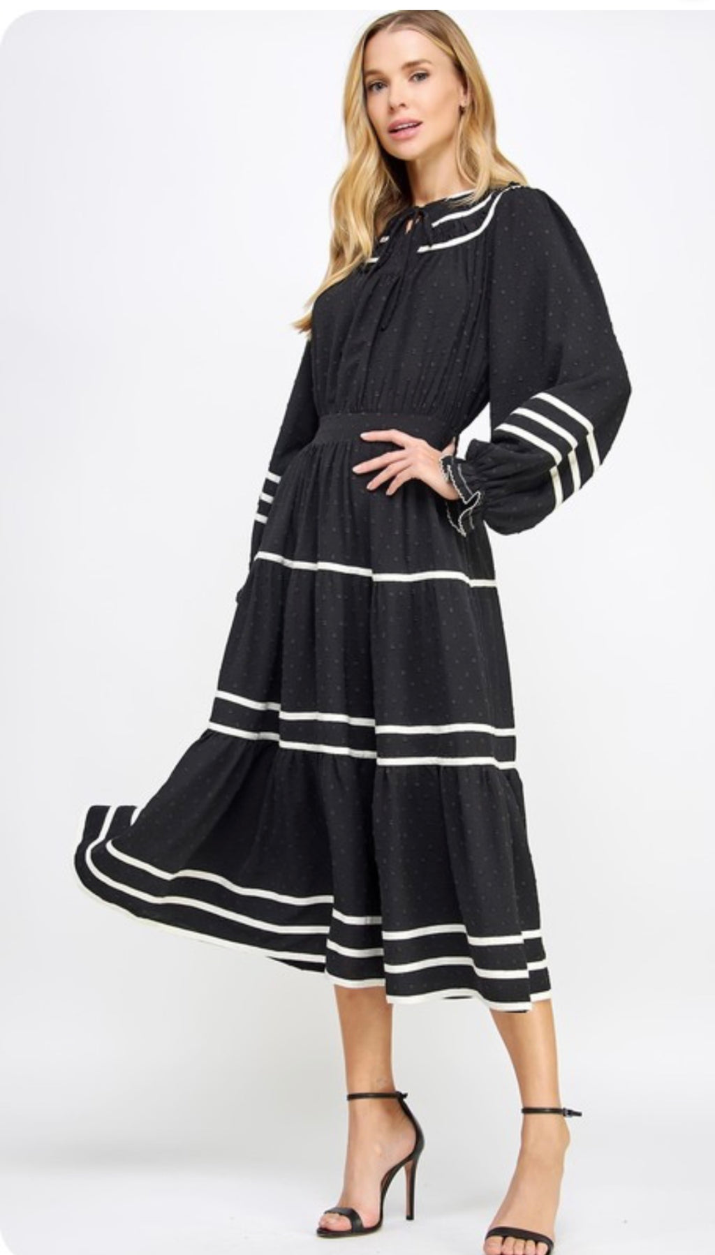 Meli Maxi Dress. Contrast Piping Dotted Midi Dress