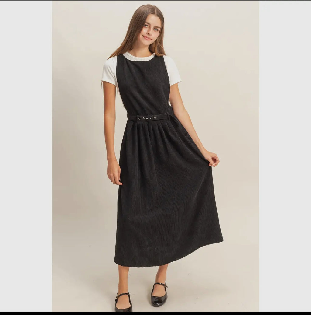 Overall Dress                                            Vestido Midi Sin Mangas De Pana Con Cinturón