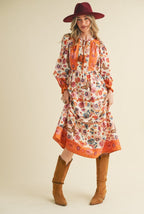 Sabrina Midi Dress.                                           Vestido midi  estampado floral en el borde