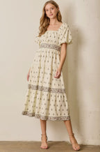 Lucia Midi Dress Con Mangas

Abullonadas Estampadas