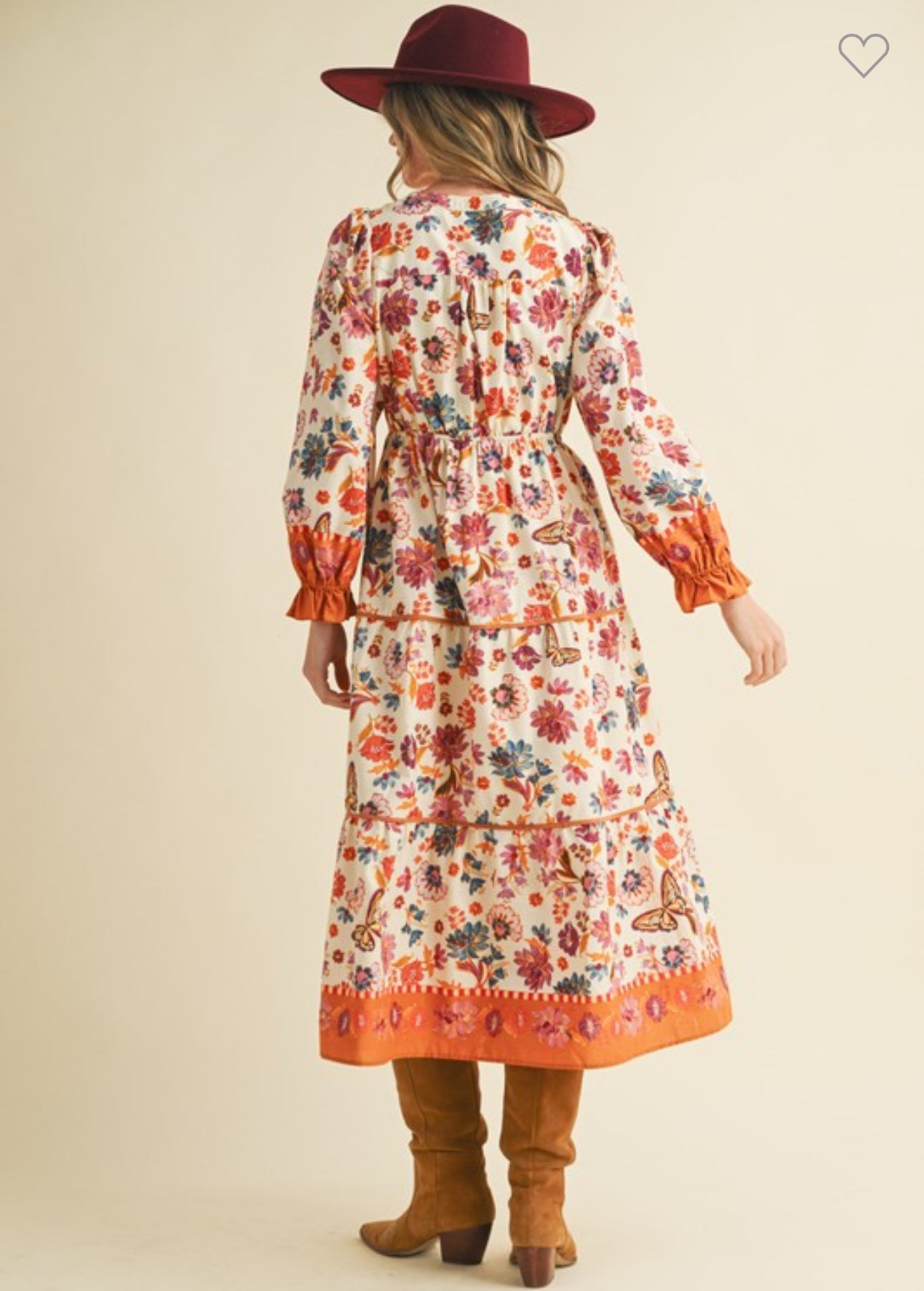 Sabrina Midi Dress.                                           Vestido midi  estampado floral en el borde