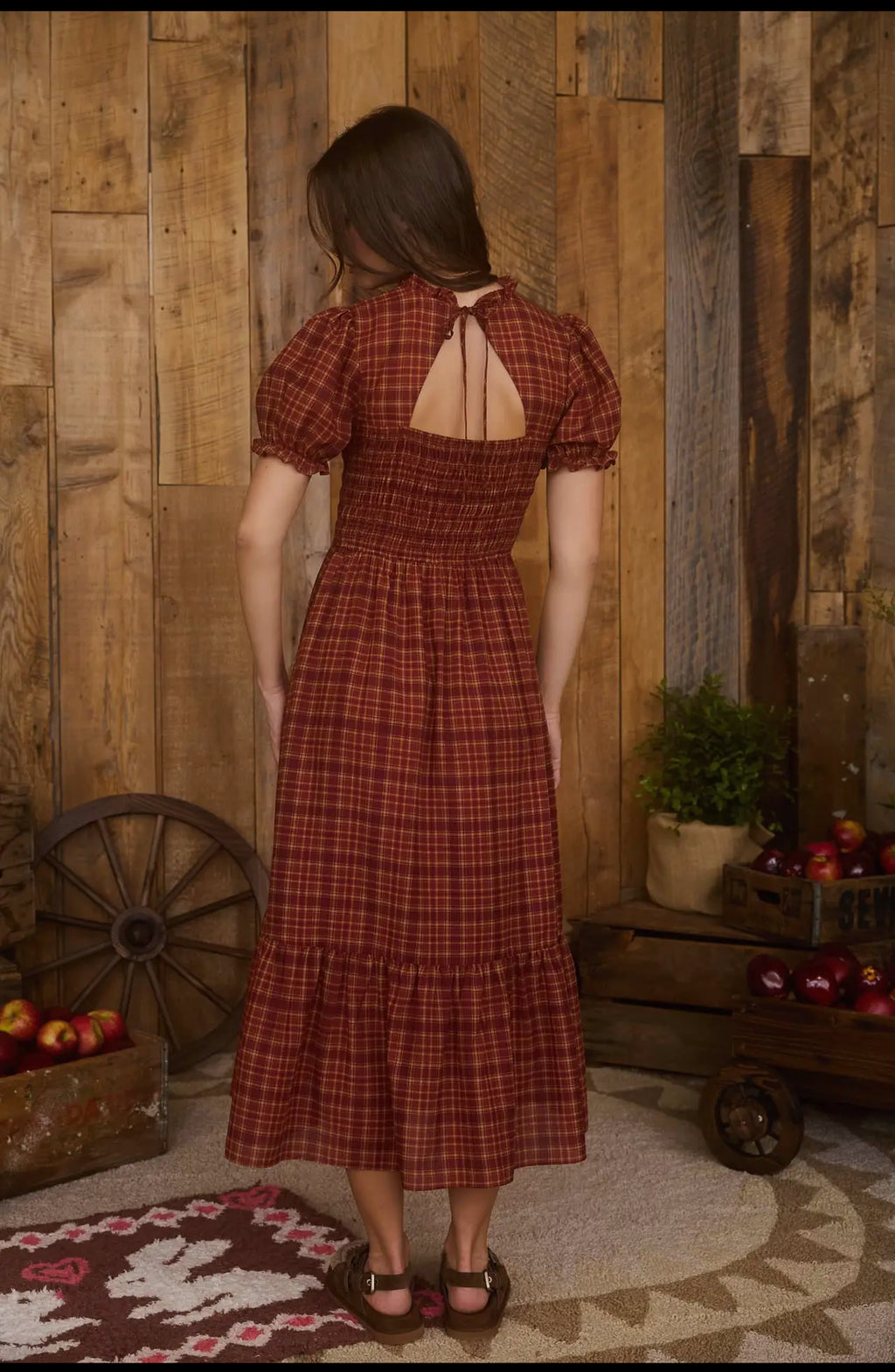 Valeria Midi  Dress De Cuadros Con Mangas Cortas Abullonadas Y Nido De Abeja