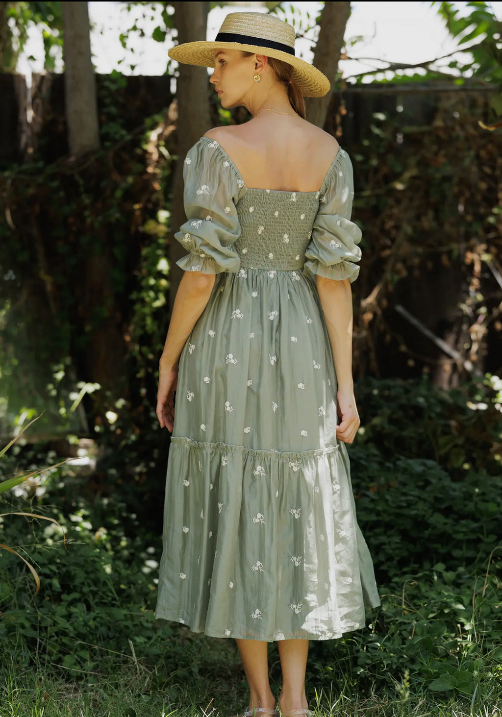 Sara  Midi Dress                                         Con Cuerpo Fruncido Y Mangas Abullonadas