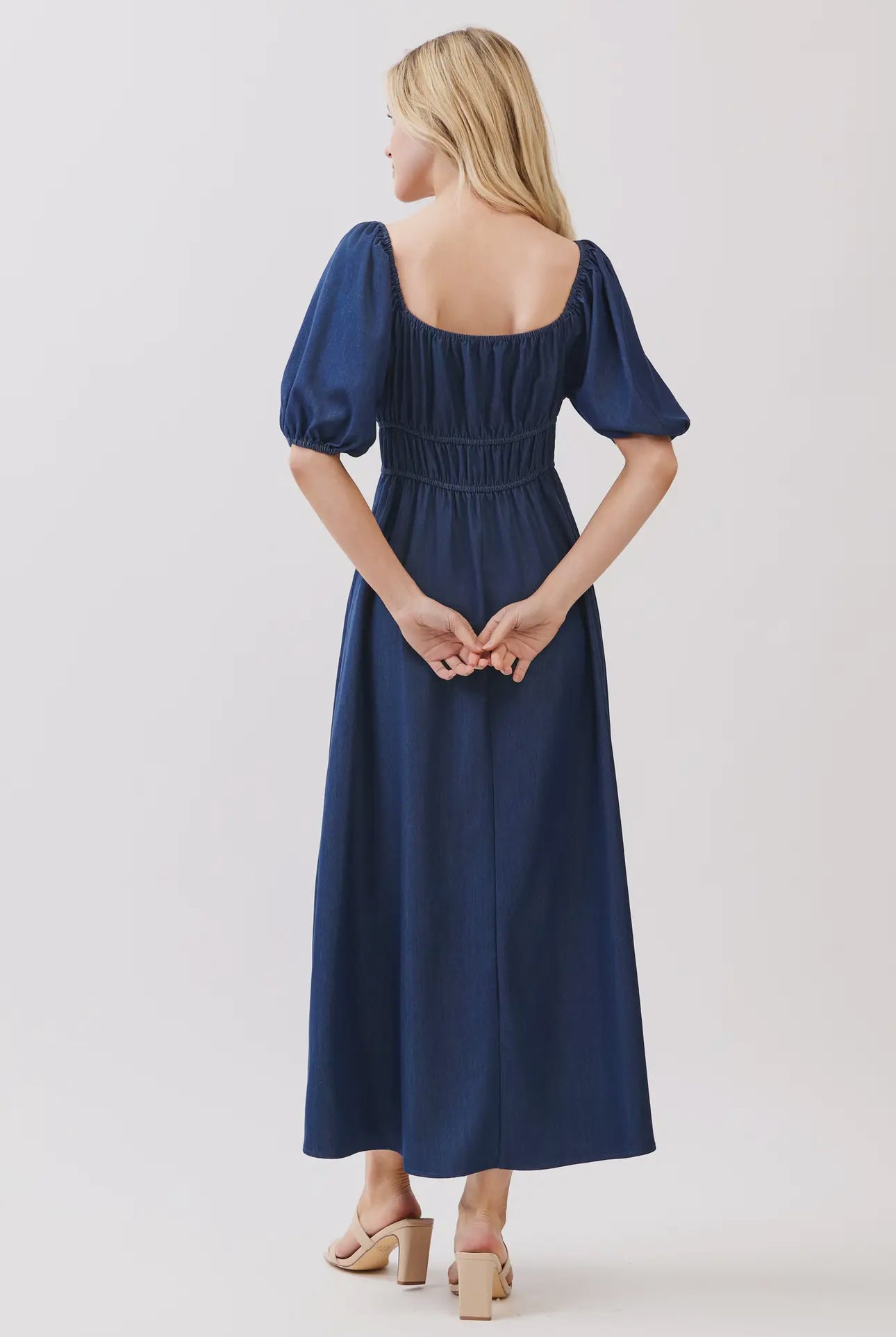 Ariana Maxi Dress.                                    Con Cintura Detallada, Mangas Abullonadas Y Elástico