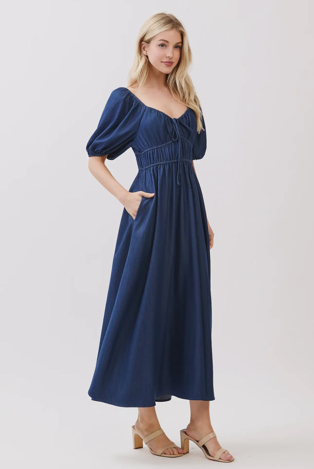 Ariana Maxi Dress.                                    Con Cintura Detallada, Mangas Abullonadas Y Elástico