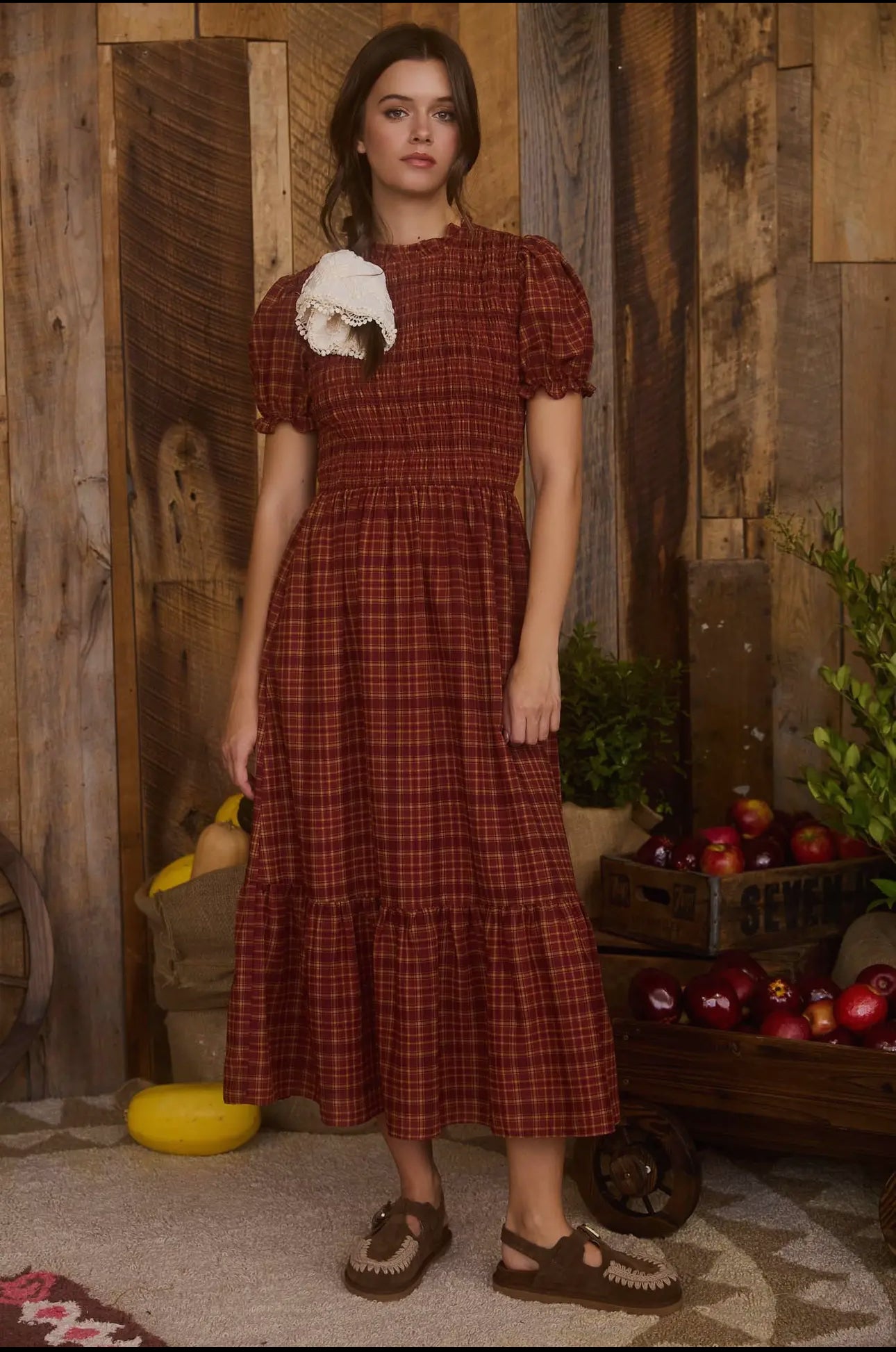 Valeria Midi  Dress De Cuadros Con Mangas Cortas Abullonadas Y Nido De Abeja
